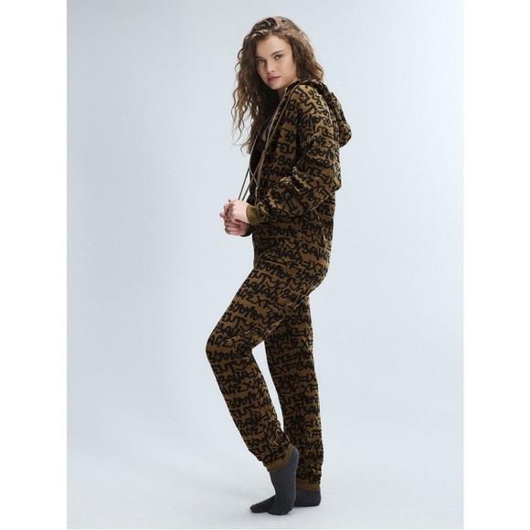 Savage X Fenty Olive Green Hooded Onesie Pajamas XS Cozy Fleece by Rihanna - Picture 1 of 15